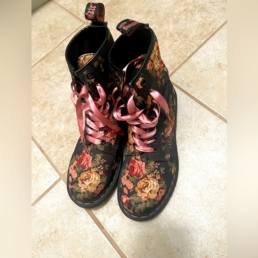 Gently used floral doc martens size 7